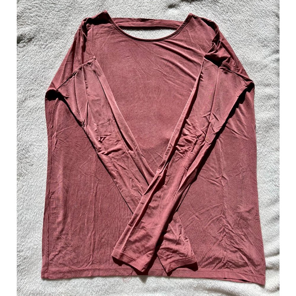 Open Back Long-Sleeved Top